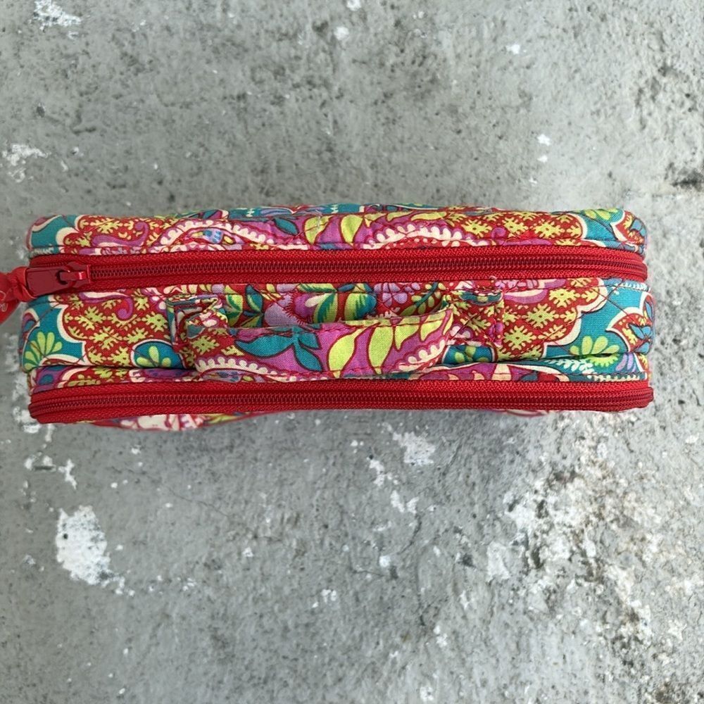 Vera Bradley travel toiletry kit - Picture 3 of 11